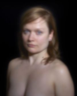 Lochkamera-Portrait-Simone-1453_nackt.jpg